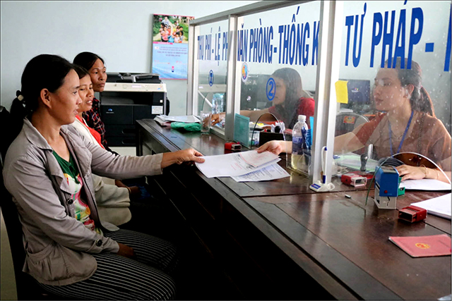 Quảng Điền Chuyên nghiệp hóa bộ phận “một cửa”