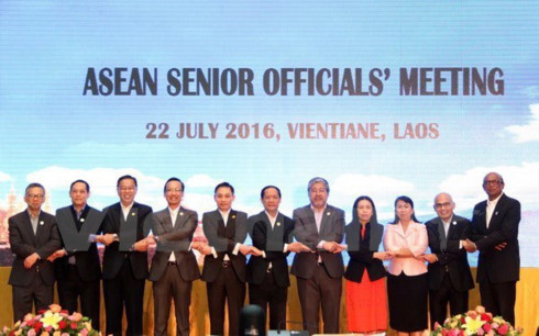 Hội nghị Cấp cao ASEAN Thảo luận về Tầm nhìn Cộng đồng 2025