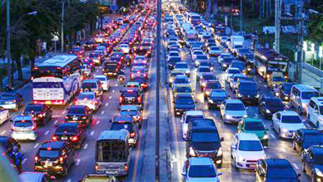 Vì sao Bangkok cứ mãi kẹt xe