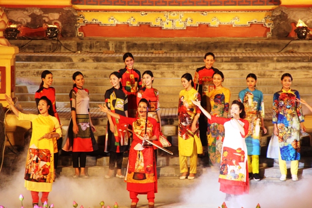 Đêm bế mạc tôn vinh nghệ nhân làng nghề