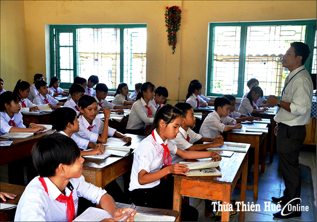 Phú Lộc Nâng tỷ lệ đảng viên khối trường học