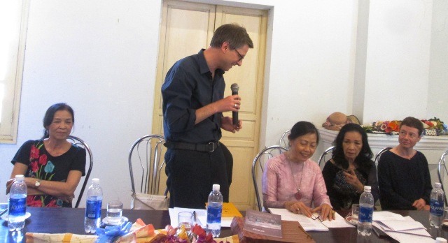 Văn nghệ sĩ Huế giao lưu cùng nhà thơ trẻ J Wagner