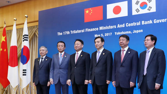 Nhật, Hàn, Trung tuyên bố chống lại chủ nghĩa bảo hộ thương mại