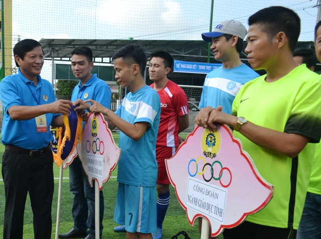 15 đội bóng tham gia Giải bóng đá công nhân, viên chức, người lao động lần thứ 3