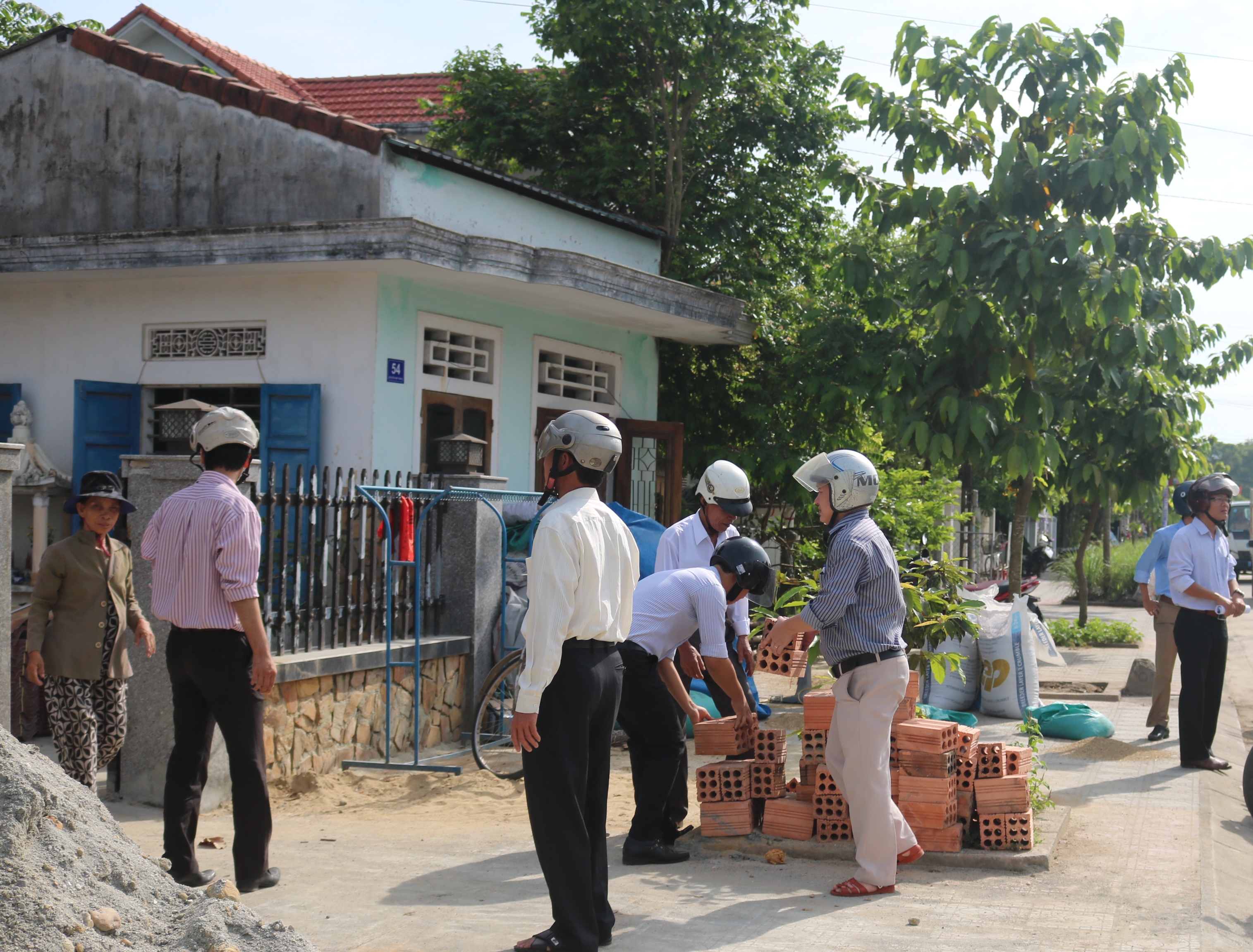 Quảng Điền ra quân lập lại trật tự đô thị