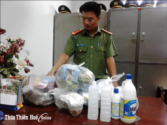 Chỉnh sửa hàng nghìn vé tham quan để chiếm đoạt tiền