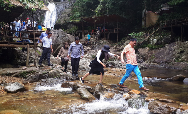 Khảo sát tour “Con đường thiên nhiên”