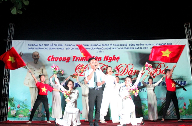 Hát vang những lời ca dâng Bác