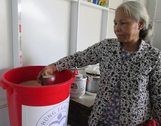 Thùng gạo chị Liên