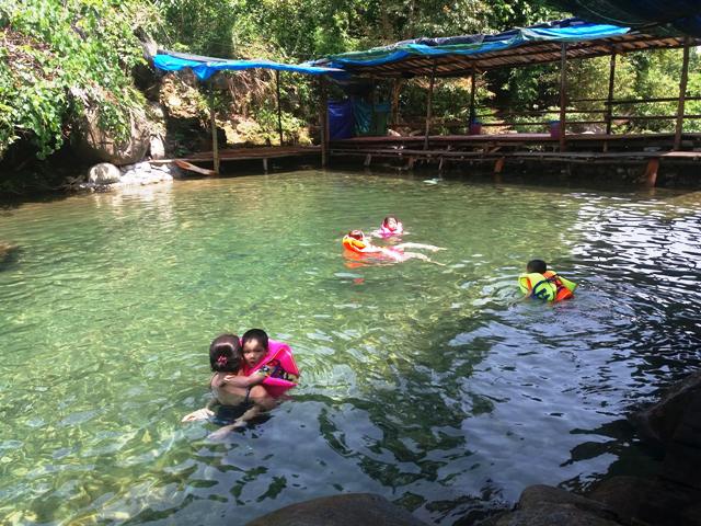 Mới lạ suối Thác Đổ