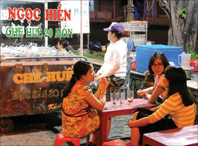 Ăn đêm ở Huế