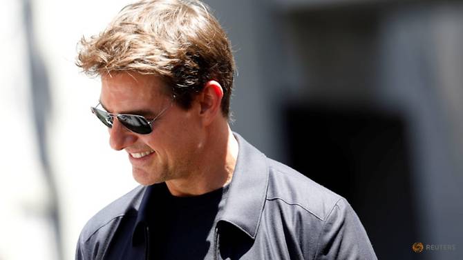 Tom Cruise xác nhận tái xuất trong “Top Gun 2”