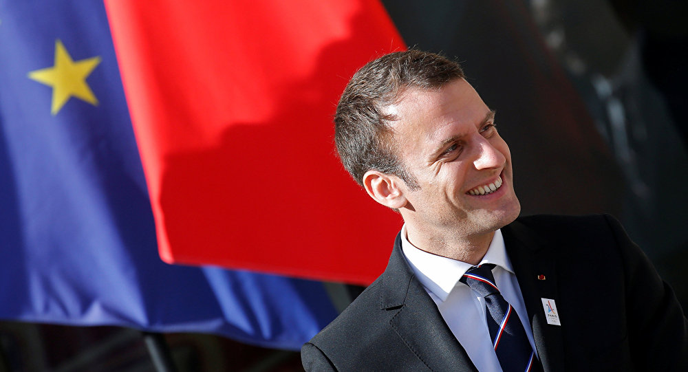 Abe, Macron Nga đóng vai trò cực kỳ quan trọng trong các vấn đề toàn cầu