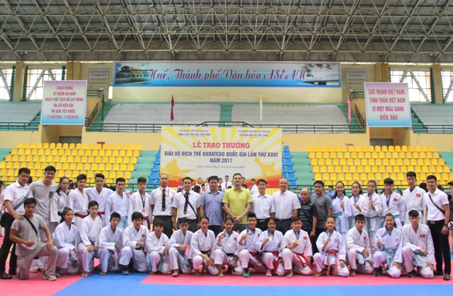 Huế giành 4 HCV tại giải vô địch trẻ Karatedo toàn quốc