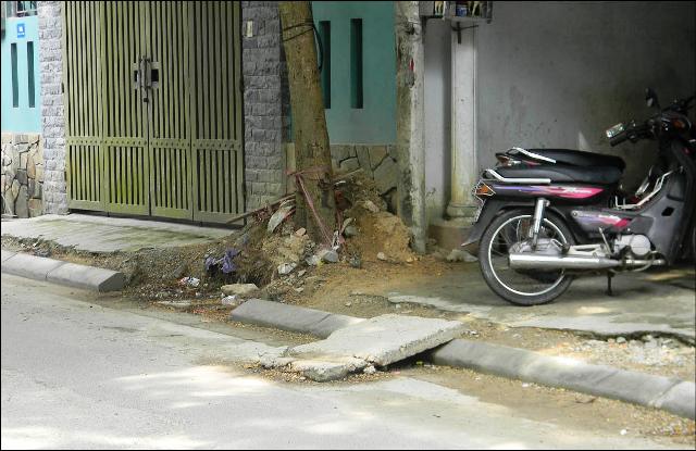 Bó vỉa nhưng thiếu bậc lên xuống