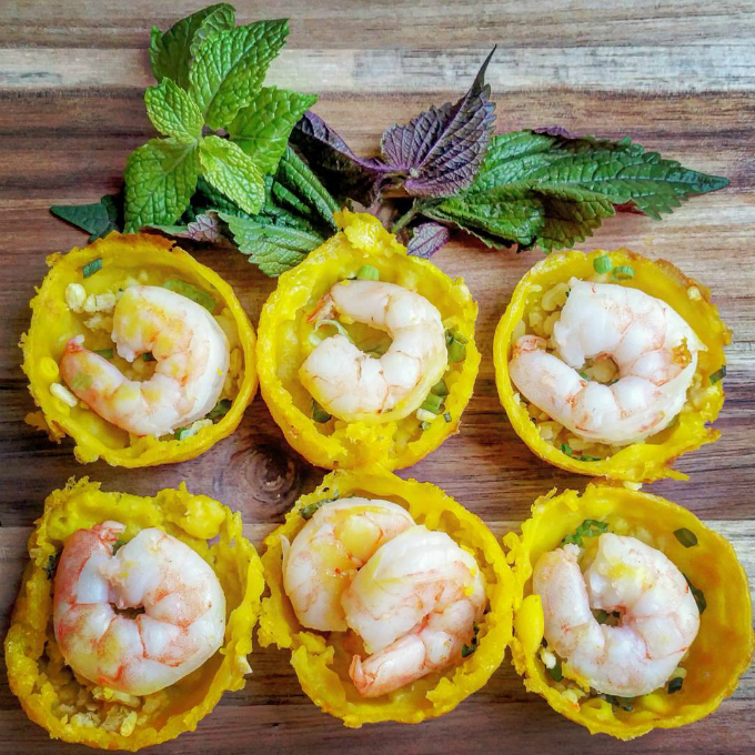 Cặp đôi Việt kiều hút fan vì mâm cơm quê nhà trên mạng xã hội