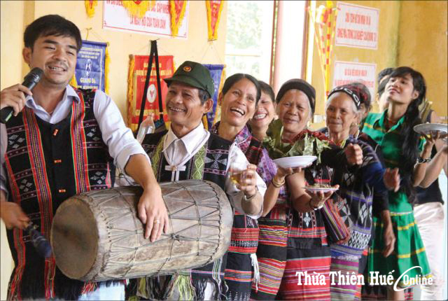 Lưu giữ dân ca, dân vũ