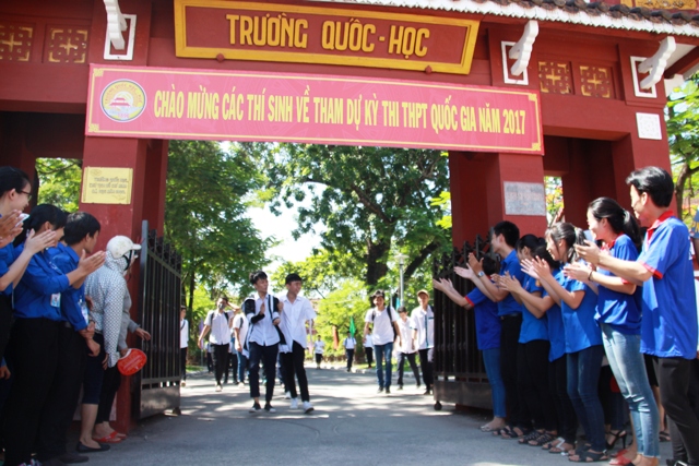 Tiếp sức “đàn anh” đi thi