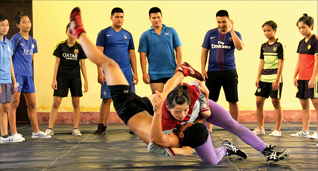 Chuyện chưa kể về các nữ đô vật Huế