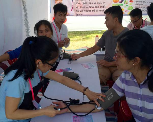 Hơn 1 000 học sinh tham gia ngày hội vì sức khỏe tuổi trẻ