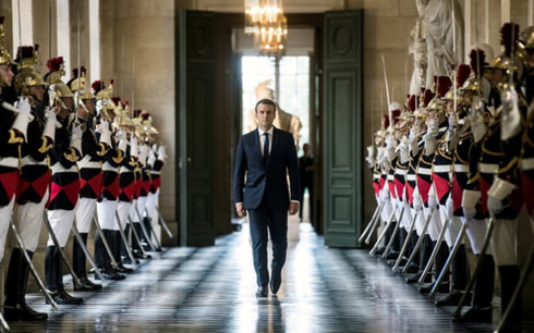 Tổng thống Pháp Macron muốn cắt giảm 1 3 số nghị sĩ
