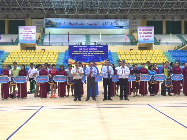 Hơn 300 VĐV tham dự giải Cầu lông – Bóng bàn – Quần vợt truyền thống