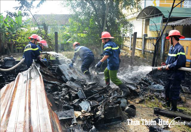 Ẩn họa cháy nổ từ kho chứa phế liệu