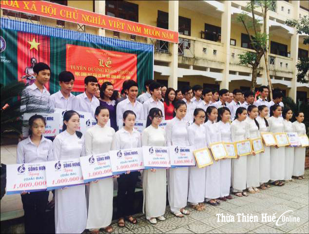 Để đi lên, chỉ có thể là phấn đấu…