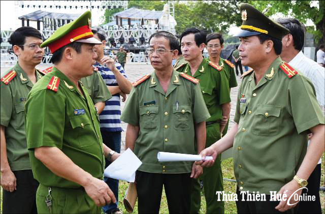 Xây dựng lực lượng vững về chính trị, giỏi về pháp luật