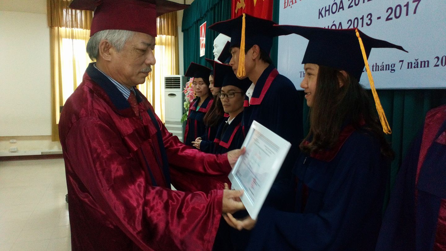 124 sinh viên ĐH Nghệ thuật nhận bằng tốt nghiệp