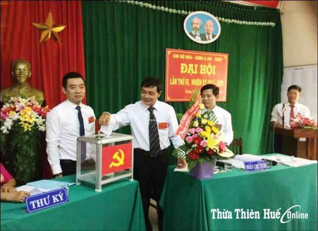 Phát triển Đảng thúc đẩy chất lượng giáo dục