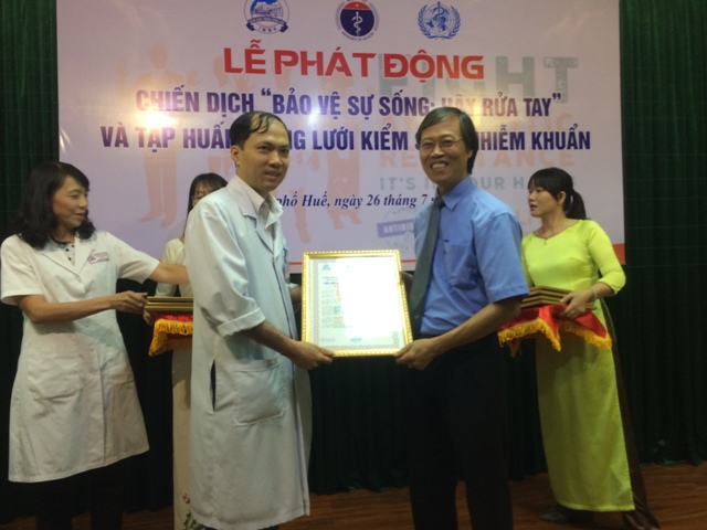 Phát động vệ sinh tay, kiểm soát dịch bệnh