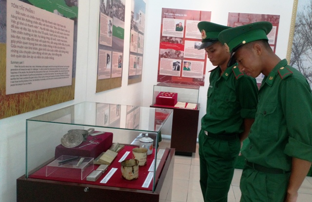Trưng bày chuyên đề “Đi qua cuộc chiến”