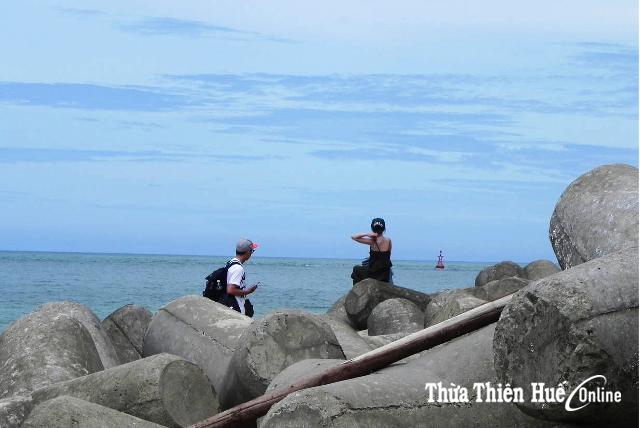 Attractive Hai Duong beach