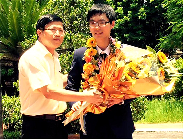 Mừng đón Trương Đông Hưng