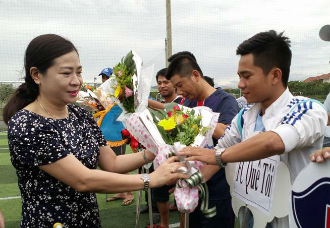 Khởi tranh Giải bóng đá truyền thống các CLB TP Huế 2017