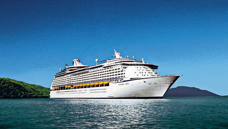The Voyager of the Seas ship brings 3,000 visitors to Chan May port