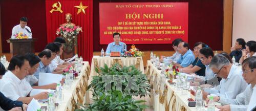 Bộ Chính trị ban hành khung tiêu chuẩn chức danh, tiêu chí đánh giá cán bộ