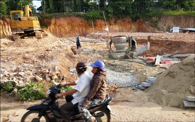 Chia lô bán nền đất xen cư - Kỳ 2 Chưa siết chặt quản lý hạ tầng