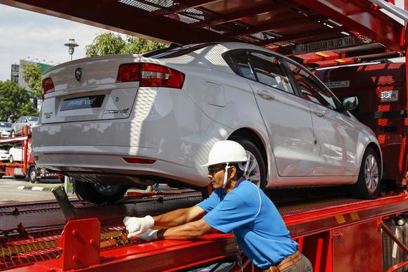 Đông Nam Á công nhân nhấn mạnh yêu cầu tăng lương