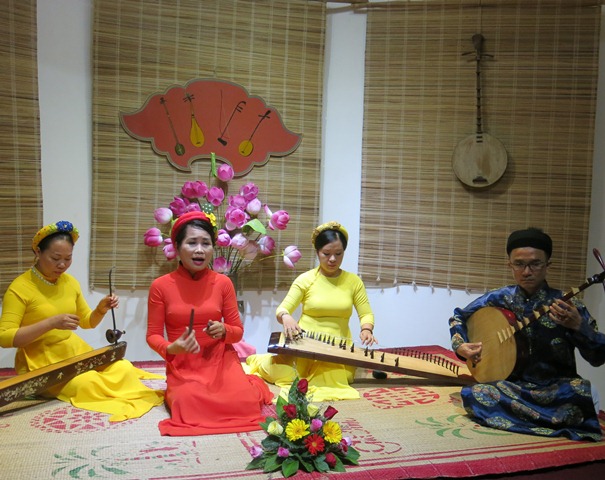 Ca Huế thính phòng mừng sinh nhật 4 tuổi