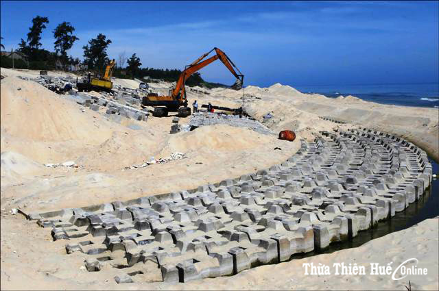Nhiều tuyến đê xuống cấp chờ đầu tư