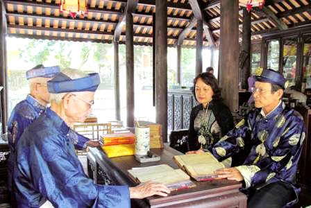 Researching on restoration of the Royal Health Institute Thai Y Vien in Hue