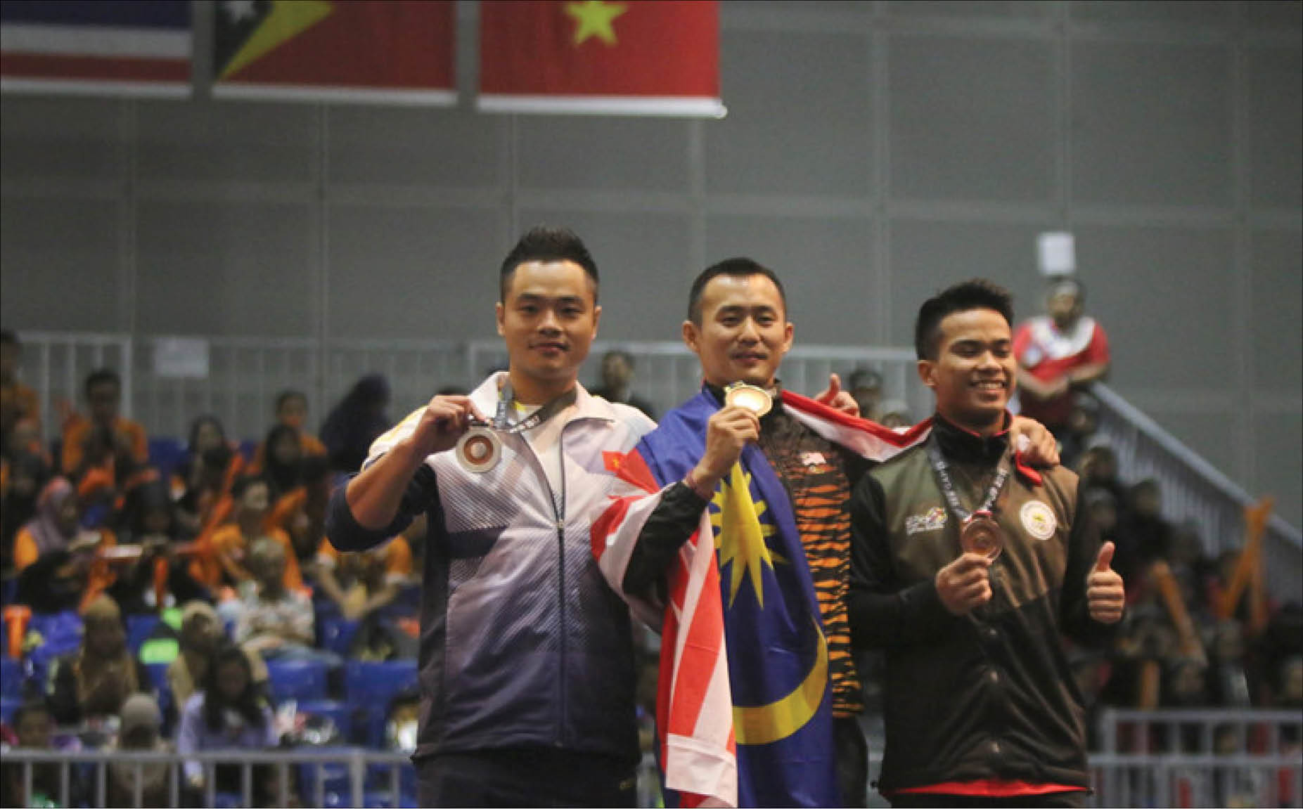 Vui với thể dục dụng cụ