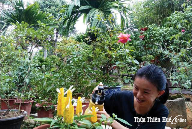 Vườn hoa của cô gái nhỏ