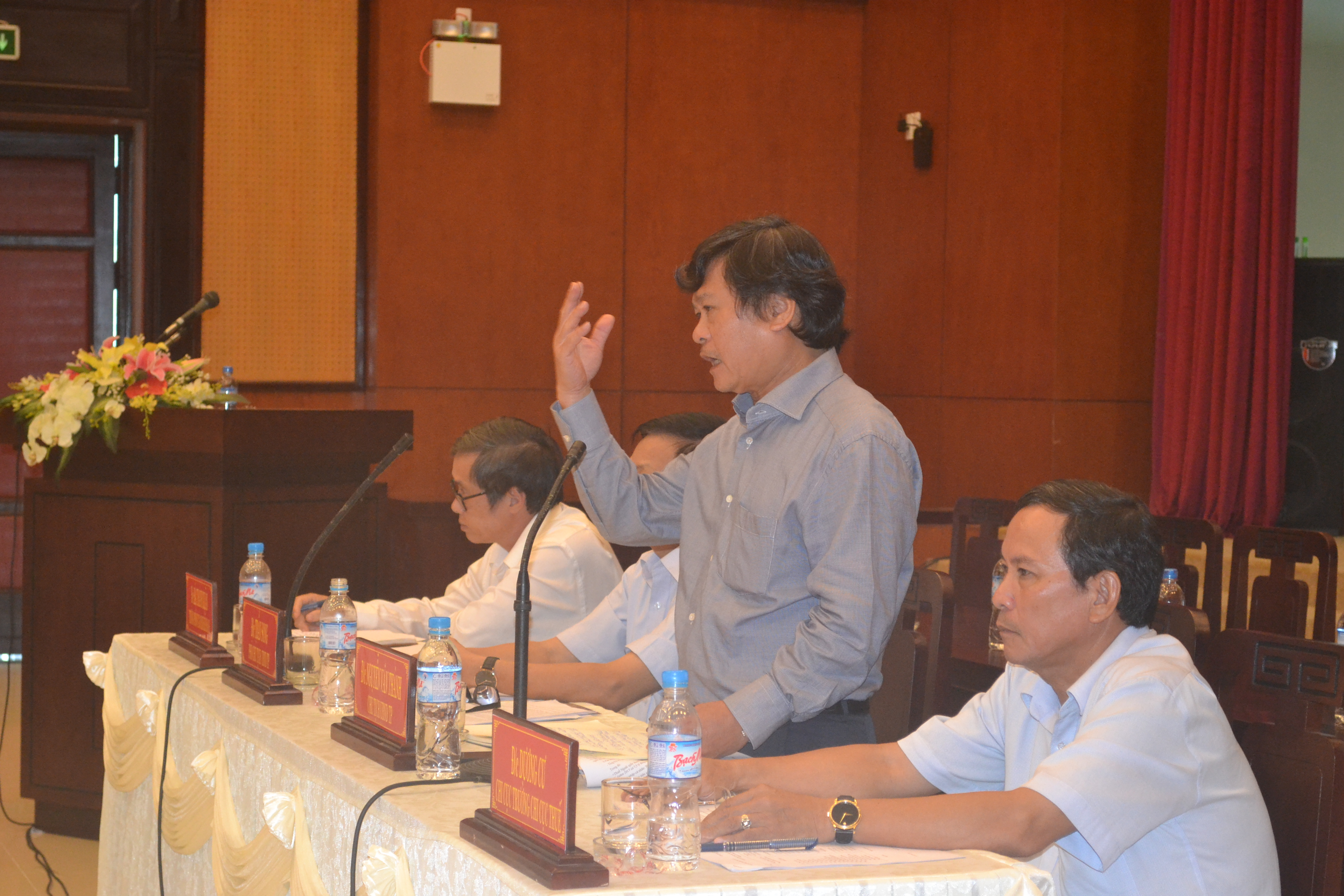 Cưỡng chế nợ thuế bằng nhiều cách