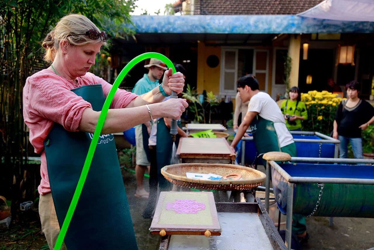 “Truc Chi” Restoring traditional values through Paper