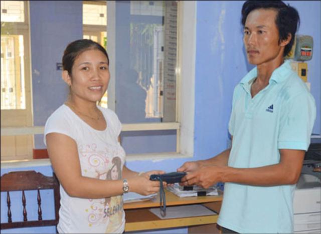 Nghèo vẫn không tham của rơi
