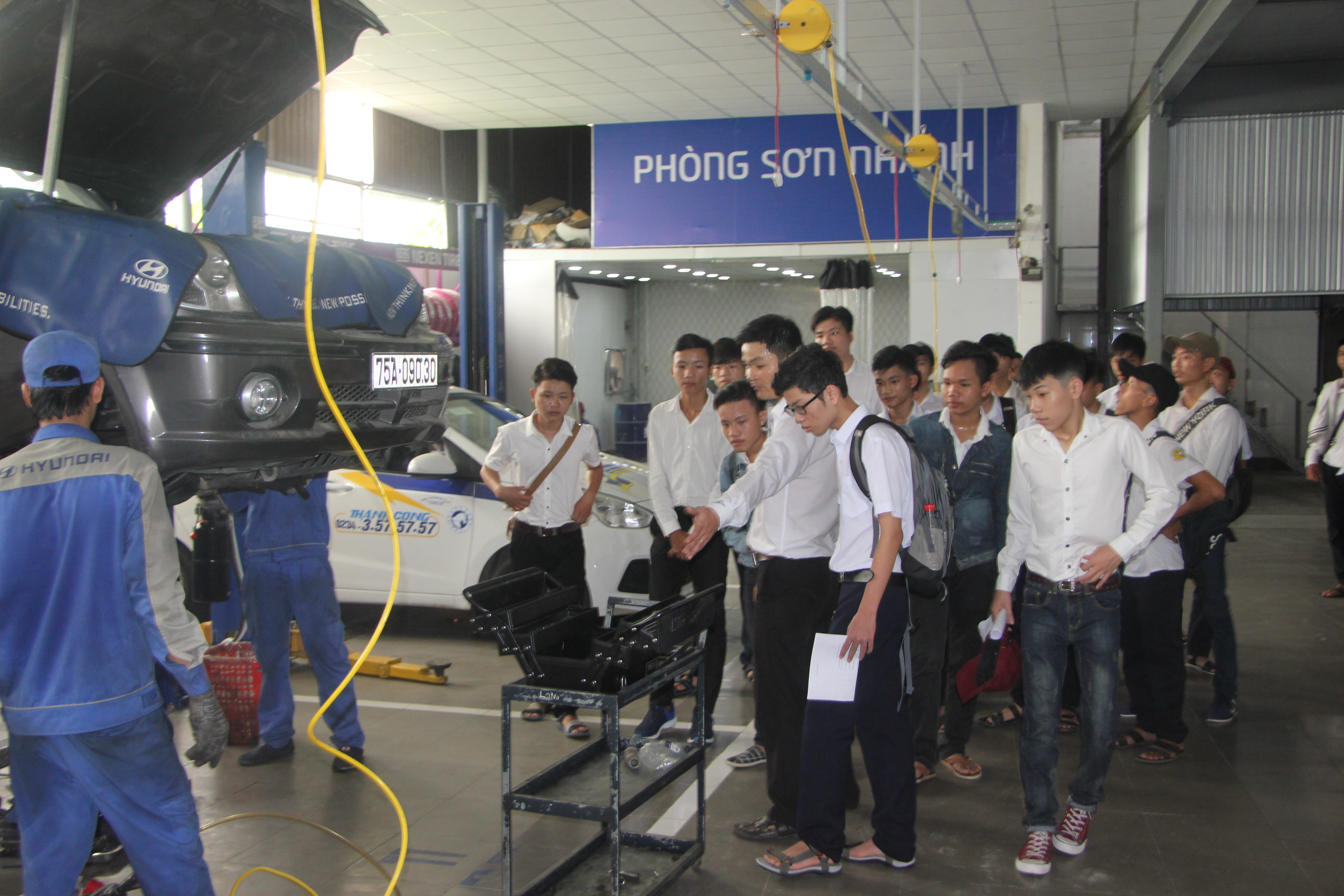 Luxembourg funds nearly 4 6 billion VND for vocational training