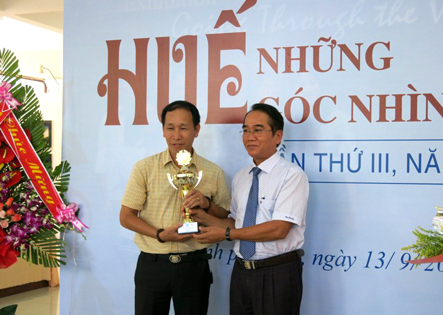 Nguyen Khoa Huy wins the first prize in the photo contest “Hue - new angles” 2017